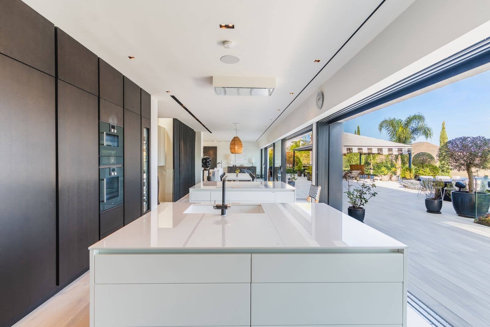 6 sovrum Villa till salu i Marbella med pool garage - 3 950 000 € (Ref: 9924325)