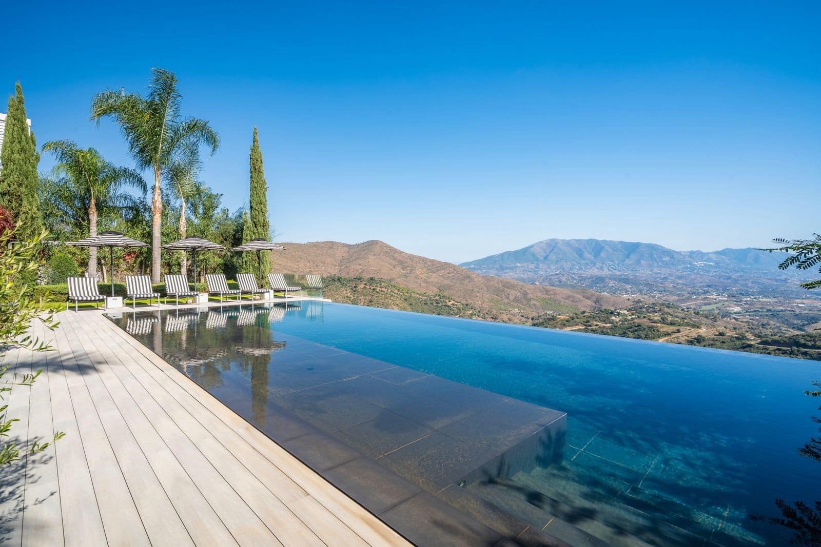 6 sovrum Villa till salu i Marbella med pool garage - 3 950 000 € (Ref: 9924325)