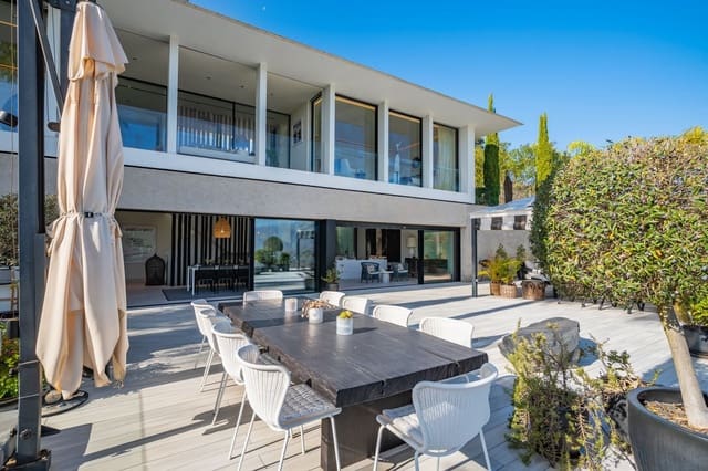 6 sovrum Villa till salu i Marbella med pool garage - 3 950 000 € (Ref: 9924325)