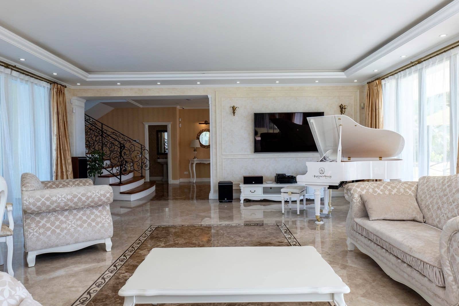 4 sypialnia Willa na sprzedaż w Marbella z basenem garażem - 3 790 000 € (Ref: 9924326)