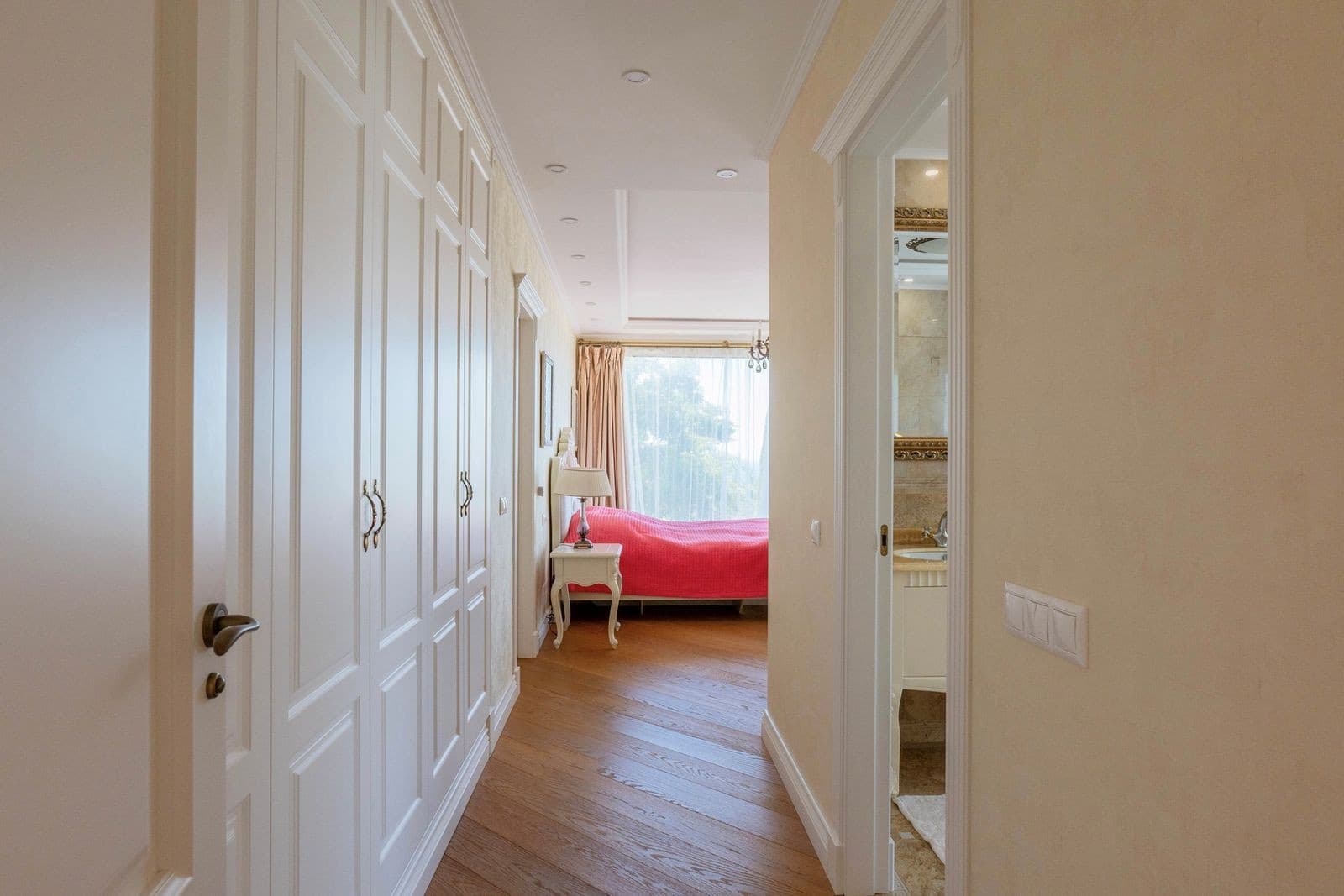 4 sypialnia Willa na sprzedaż w Marbella z basenem garażem - 3 790 000 € (Ref: 9924326)