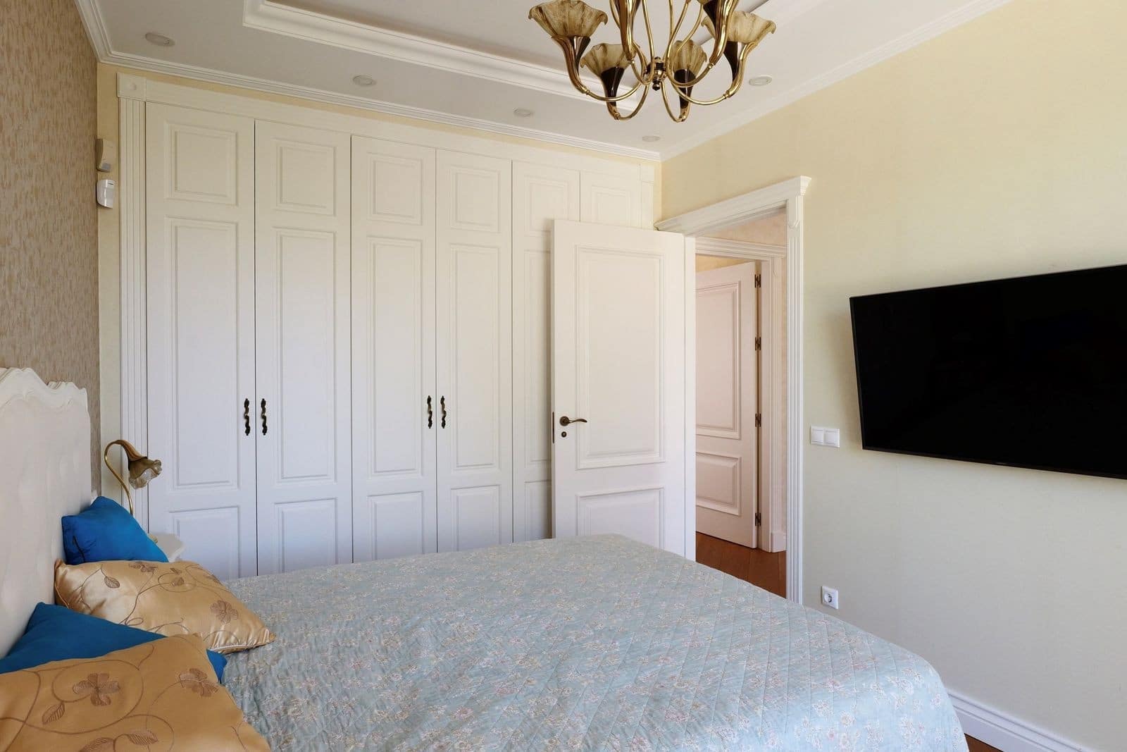 4 sypialnia Willa na sprzedaż w Marbella z basenem garażem - 3 790 000 € (Ref: 9924326)