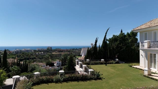 4 sypialnia Willa na sprzedaż w Marbella z basenem garażem - 3 790 000 € (Ref: 9924326)