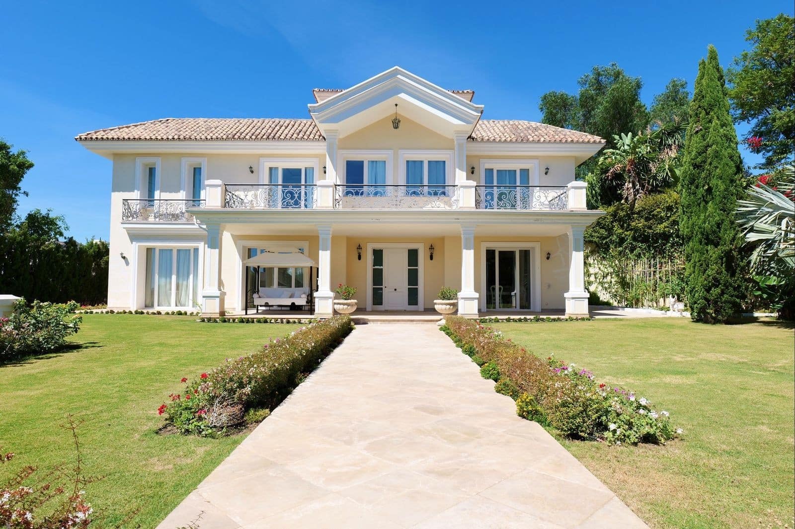 4 sypialnia Willa na sprzedaż w Marbella z basenem garażem - 3 790 000 € (Ref: 9924326)