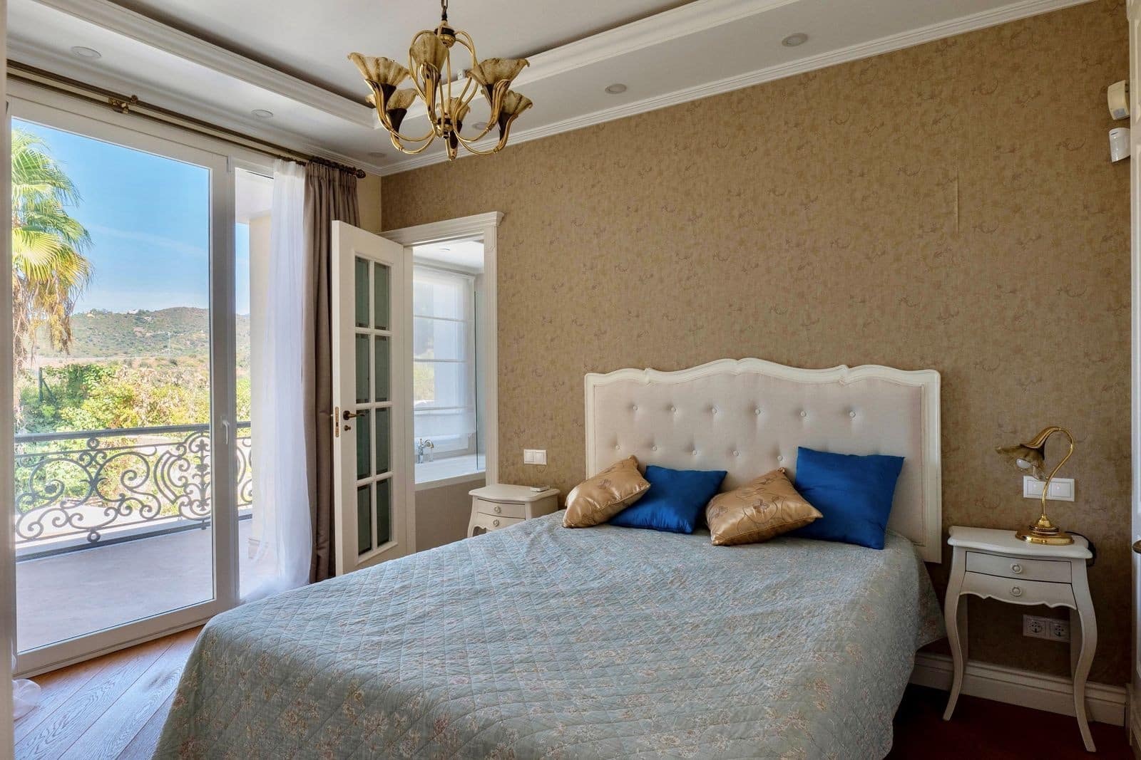 4 sypialnia Willa na sprzedaż w Marbella z basenem garażem - 3 790 000 € (Ref: 9924326)