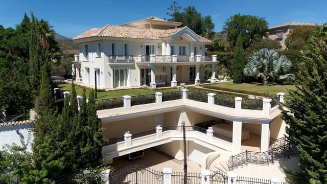 4 sypialnia Willa na sprzedaż w Marbella z basenem garażem - 3 790 000 € (Ref: 9924326)