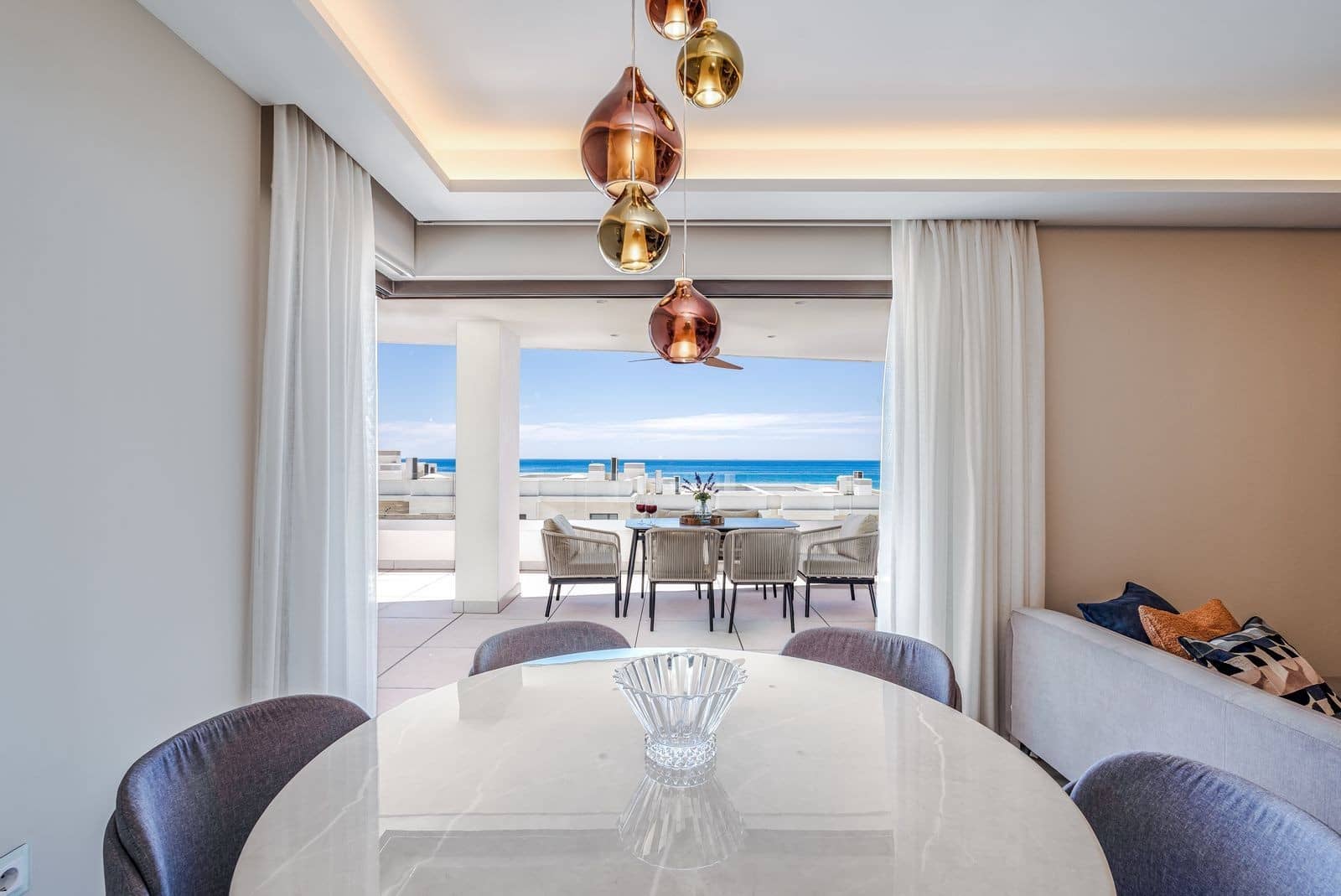 3 soveværelse Lejlighed til salg i New Golden Mile med swimmingpool garage - € 1.895.000 (Ref: 9924331)