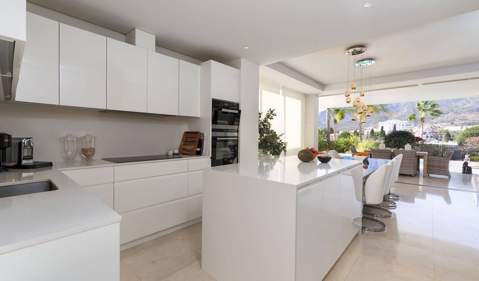 3 camera da letto Villa in vendita in Marbella con piscina garage - 2.150.000 € (Rif: 9933911)