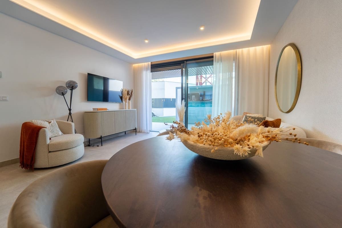 2 soveværelse Lejlighed til salg i Fuengirola med swimmingpool garage - € 699.500 (Ref: 9936093)