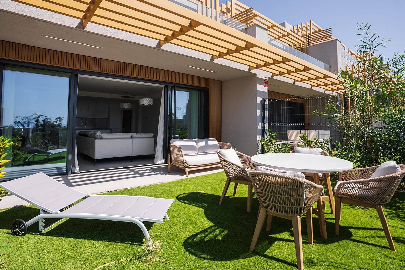 4 Zimmer Haus zu verkaufen in El Chaparral mit Pool Garage - 899.900 € (Ref: 9937875)
