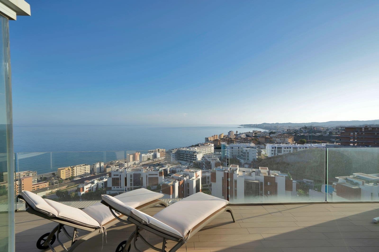 3 slaapkamer Penthouse te koop in Fuengirola met zwembad garage - € 1.149.900 (Ref: 9937876)