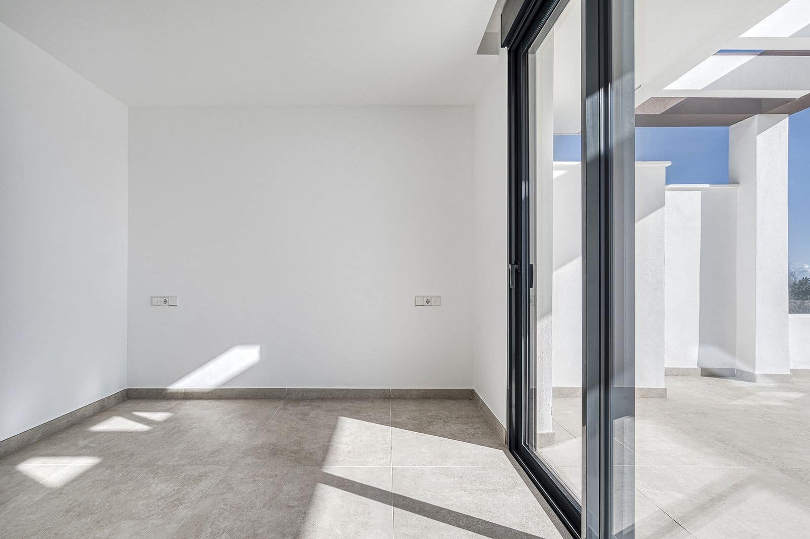 3 soveværelse Penthouse til salg i Cancelada med swimmingpool garage - € 890.000 (Ref: 9939669)