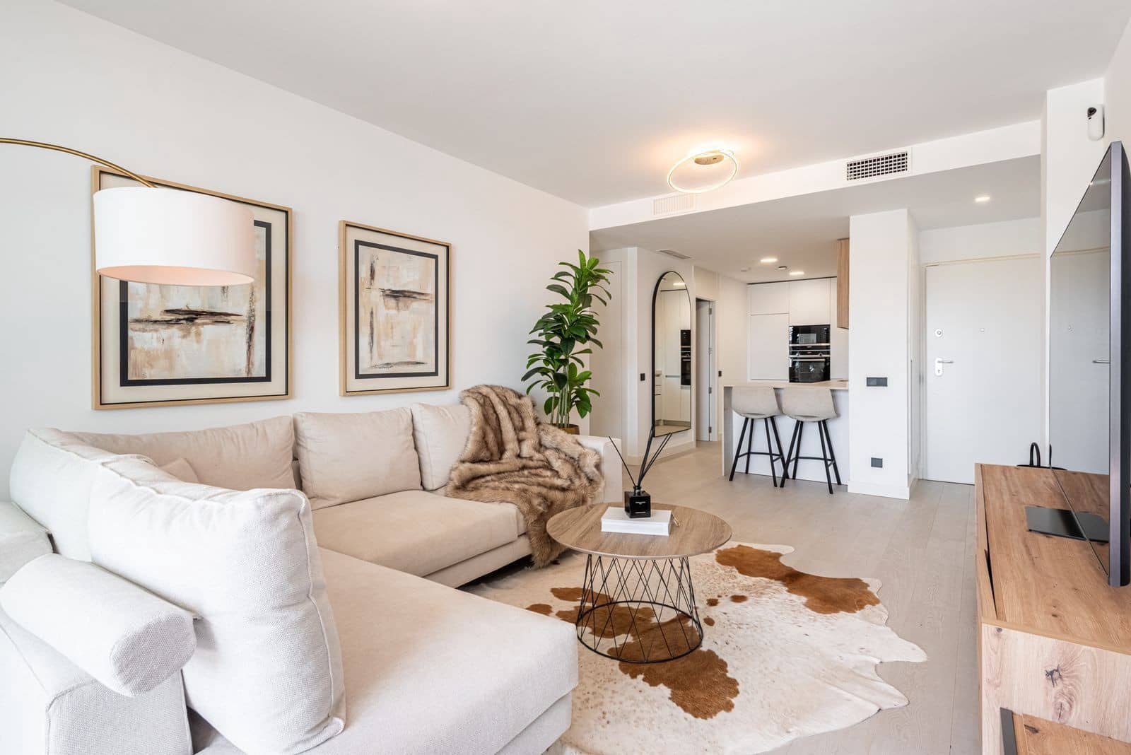 2 bedroom Apartment for sale in Marbella with pool garage - € 540,000 (Ref: 9939672)