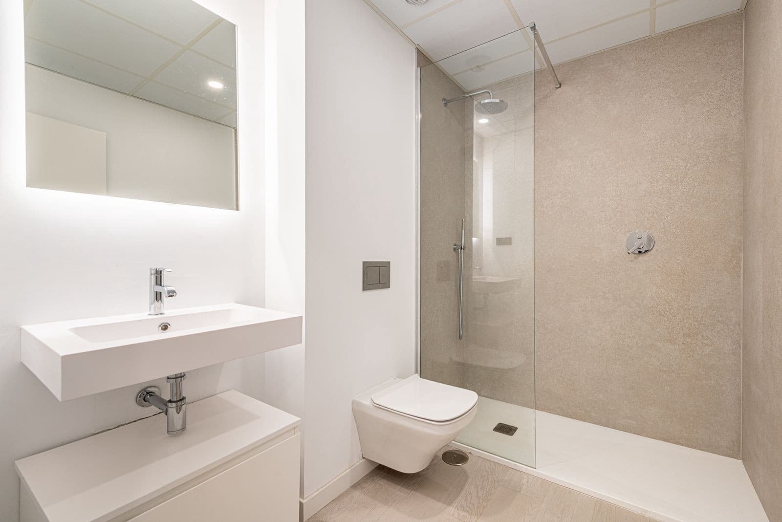 2 bedroom Apartment for sale in Marbella with pool garage - € 540,000 (Ref: 9939672)