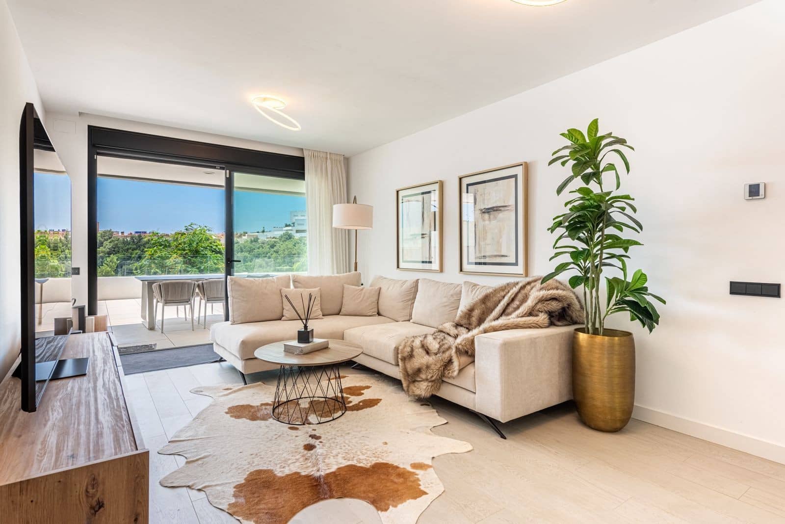 2 bedroom Apartment for sale in Marbella with pool garage - € 540,000 (Ref: 9939672)