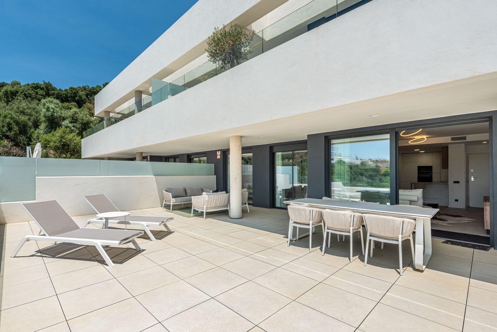 2 bedroom Apartment for sale in Marbella with pool garage - € 540,000 (Ref: 9939672)