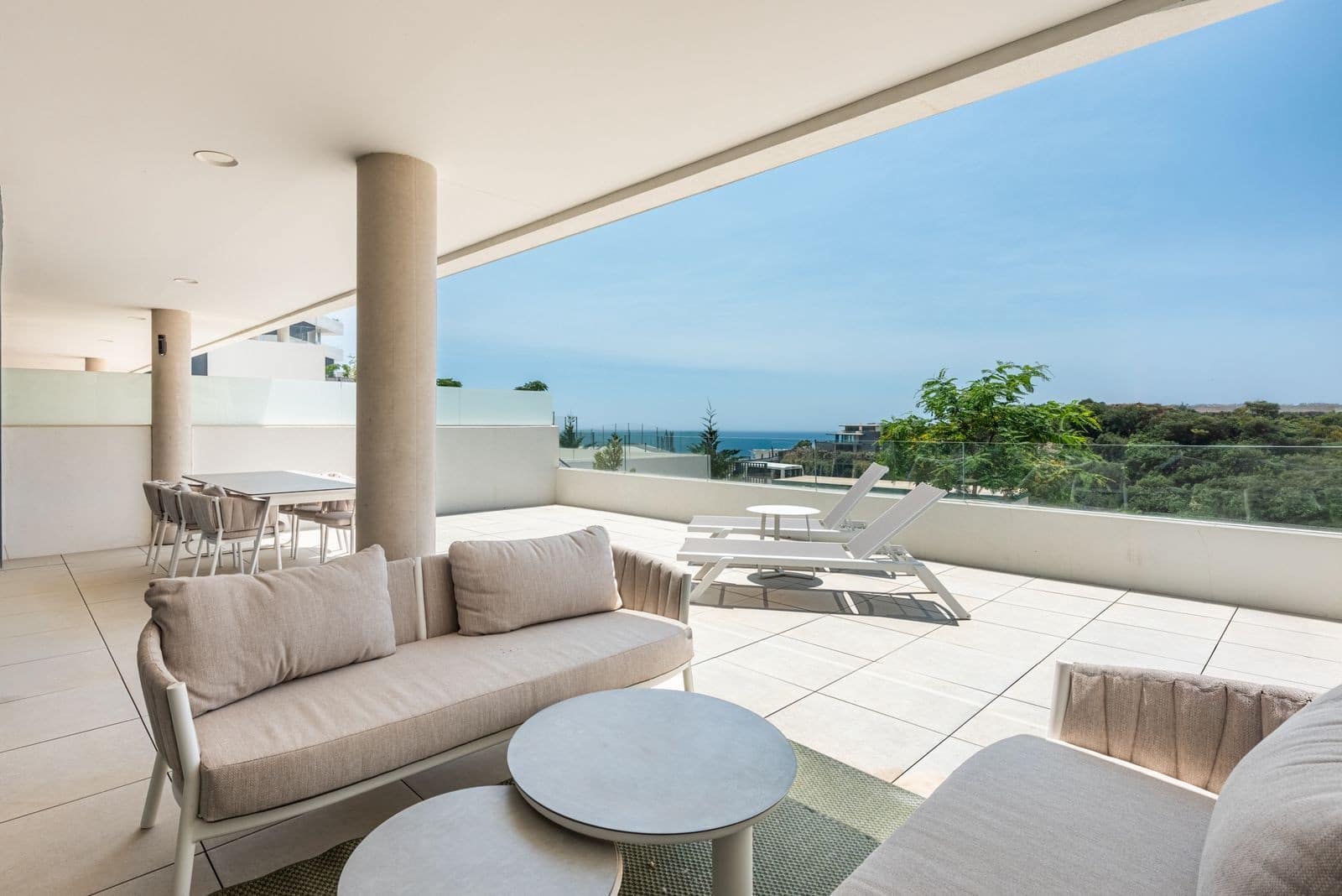 2 bedroom Apartment for sale in Marbella with pool garage - € 540,000 (Ref: 9939672)
