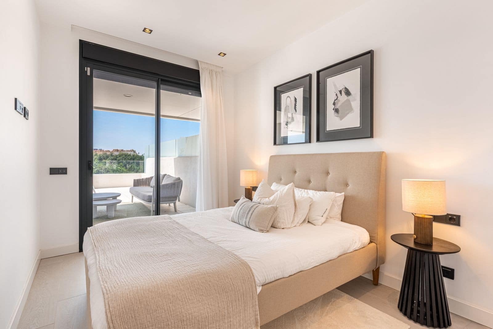 2 bedroom Apartment for sale in Marbella with pool garage - € 540,000 (Ref: 9939672)