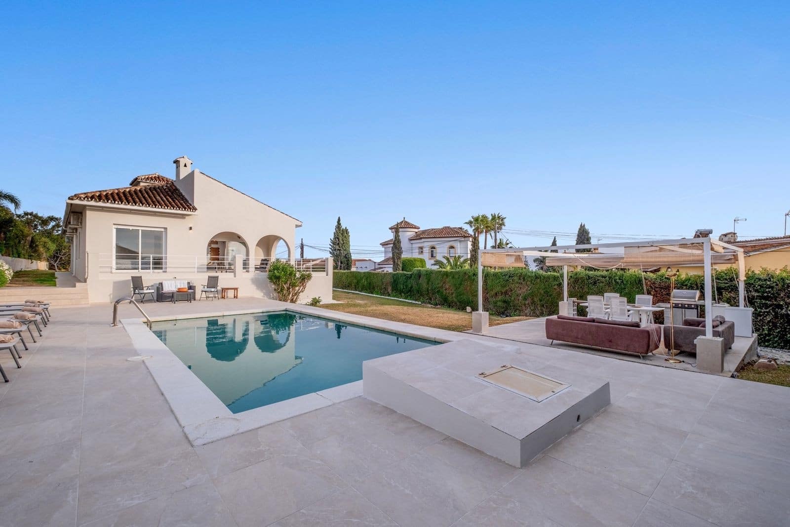 4 quarto Moradia para venda em Marbella com piscina garagem - 1 550 000 € (Ref: 9939674)