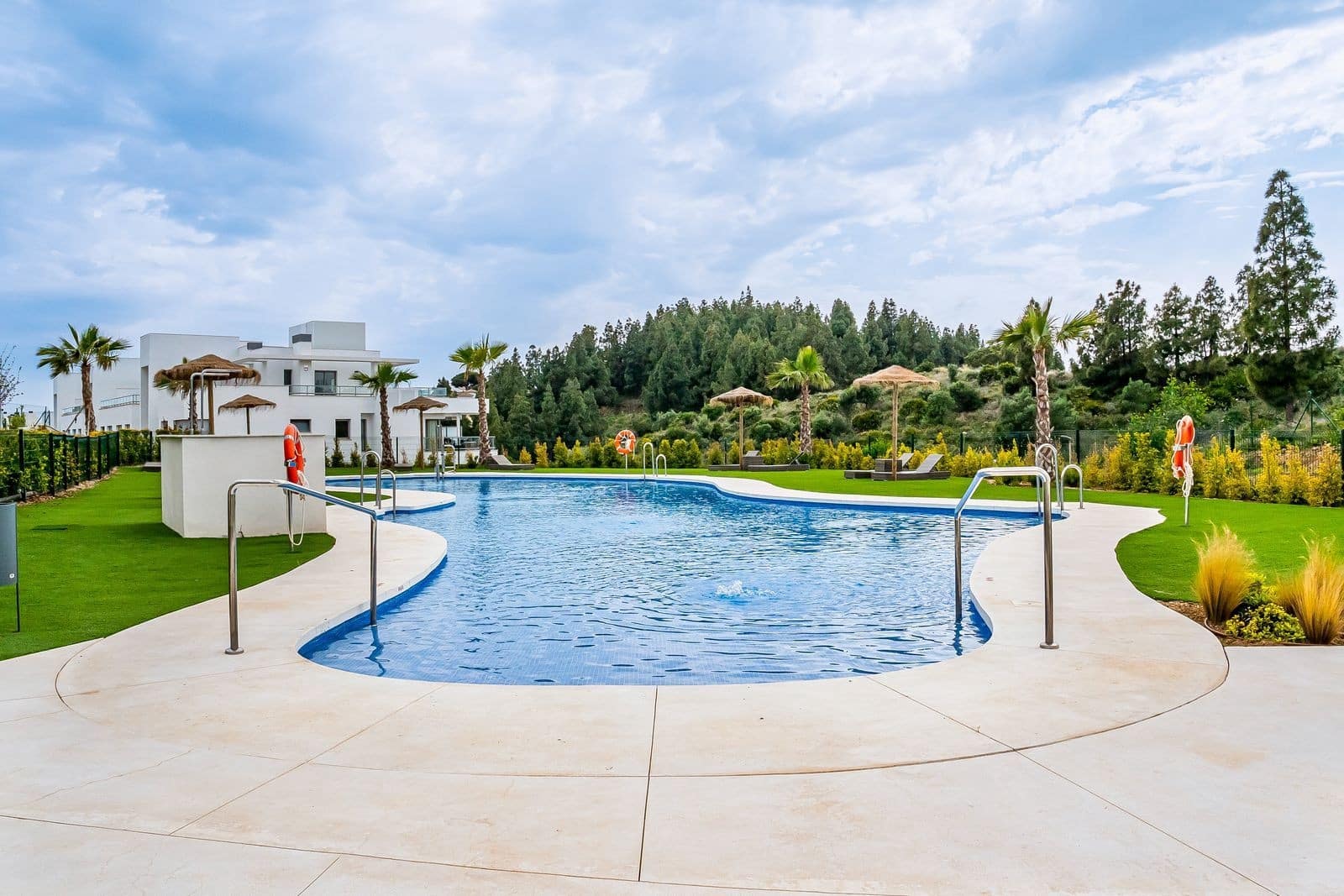 2 soveværelse Lejlighed til salg i Mijas Costa med swimmingpool garage - € 465.000 (Ref: 9939675)