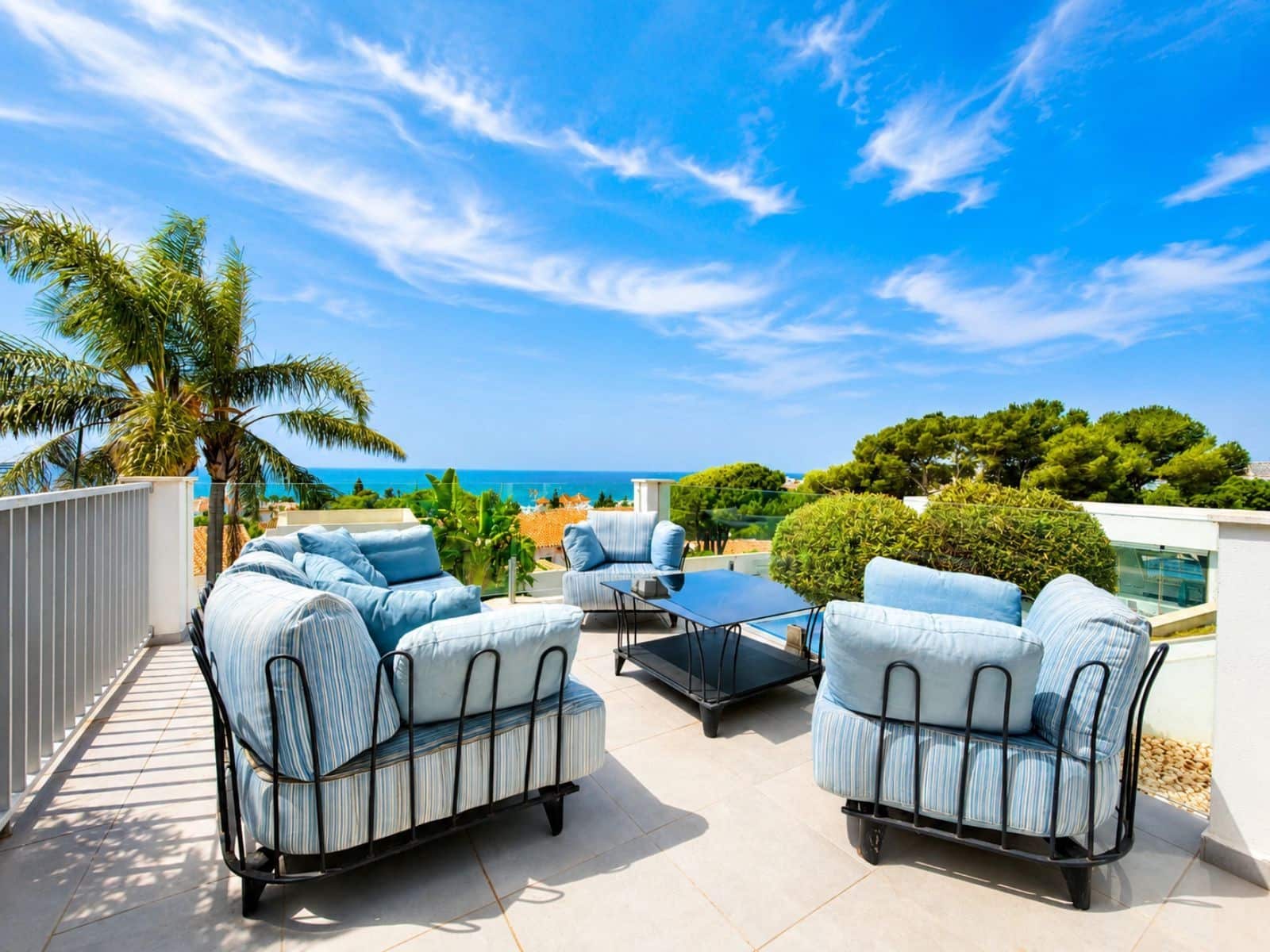Chalet de 4 habitaciones en La Cala de Mijas en venta con piscina garaje - 2.095.000 € (Ref: 9939676)