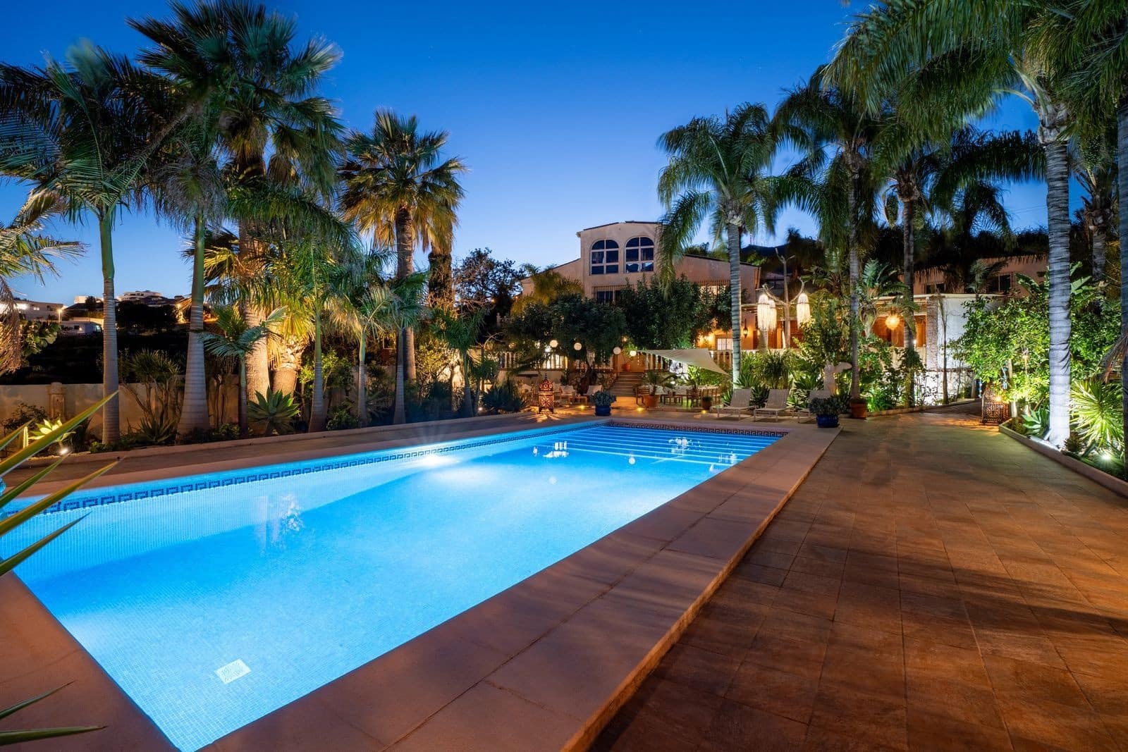 6 Zimmer Villa zu verkaufen in Benalmadena mit Pool Garage - 2.595.000 € (Ref: 9939679)