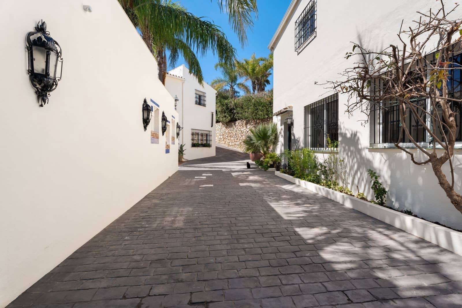 6 Zimmer Villa zu verkaufen in Benalmadena mit Pool Garage - 2.595.000 € (Ref: 9939679)