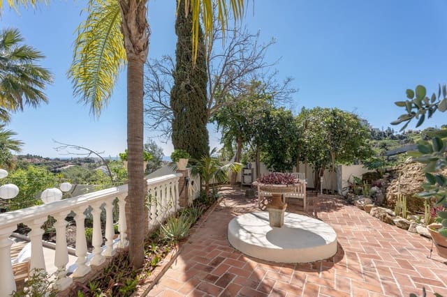 6 sypialnia Willa na sprzedaż w Benalmádena z basenem garażem - 2 595 000 € (Ref: 9939679)