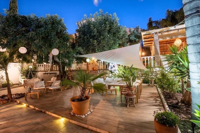 6 sypialnia Willa na sprzedaż w Benalmádena z basenem garażem - 2 595 000 € (Ref: 9939679)