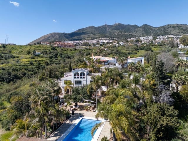 6 sypialnia Willa na sprzedaż w Benalmádena z basenem garażem - 2 595 000 € (Ref: 9939679)