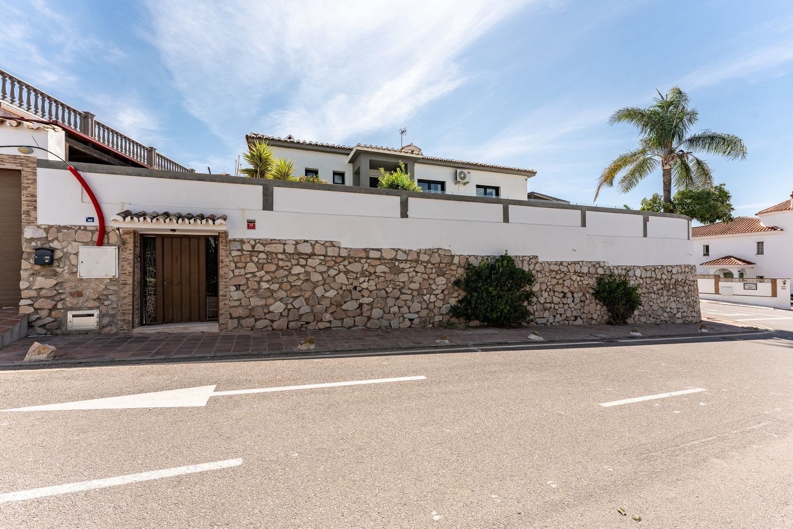 4 Zimmer Villa zu verkaufen in Riviera del Sol mit Pool Garage - 1.350.000 € (Ref: 9939680)