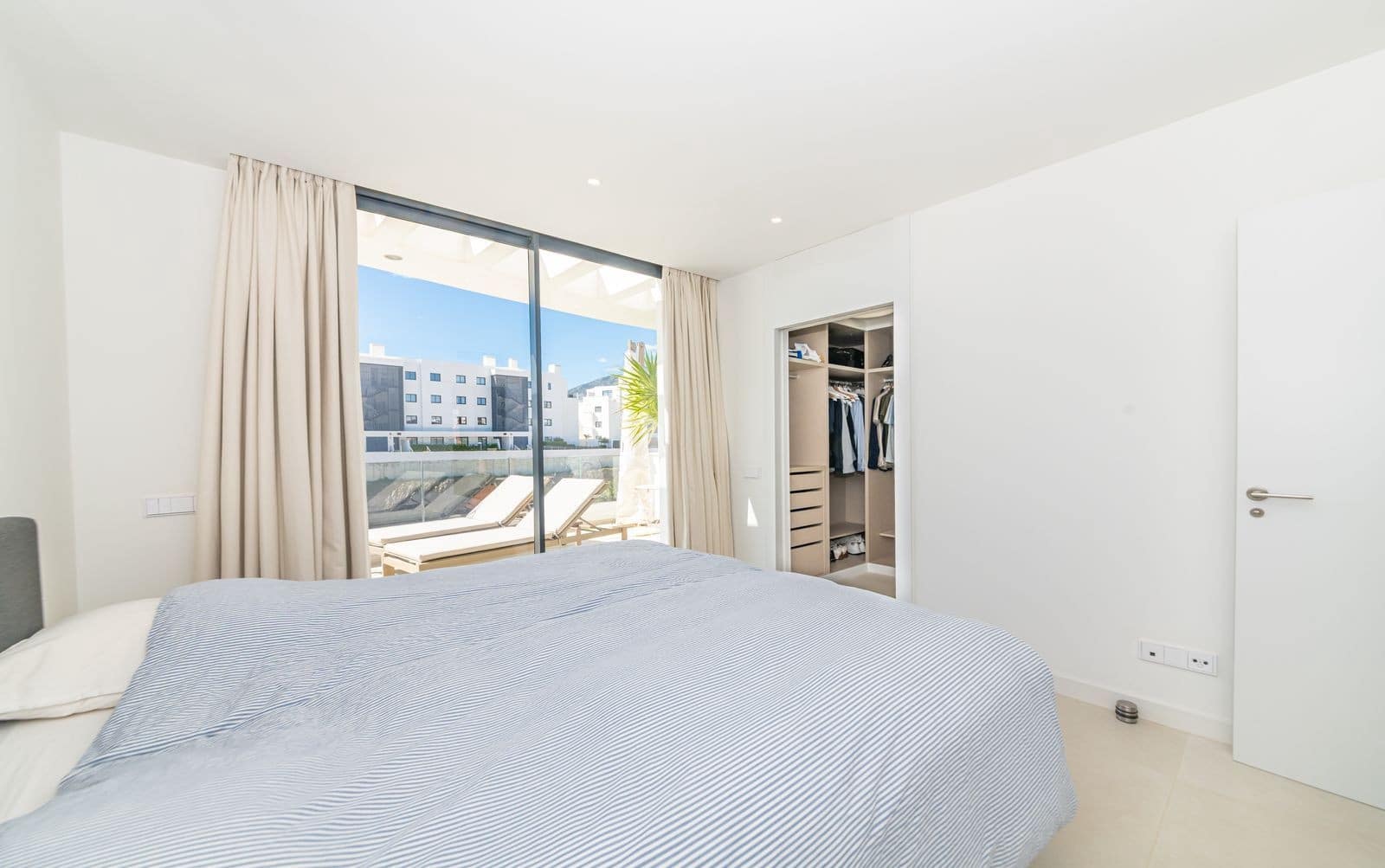 3 soveværelse Penthouse til salg i Fuengirola med swimmingpool garage - € 849.000 (Ref: 9939681)
