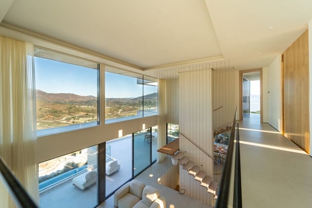 5 Zimmer Villa zu verkaufen in Mijas Costa, Mijas mit Pool Garage - 3.100.000 € (Ref: 9942043)