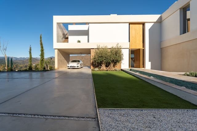 5 Zimmer Villa zu verkaufen in Mijas Costa, Mijas mit Pool Garage - 3.100.000 € (Ref: 9942043)