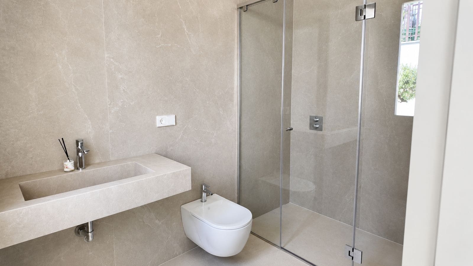 3 sovrum Villa till salu i Benahavis med pool garage - 2 200 000 € (Ref: 9942044)