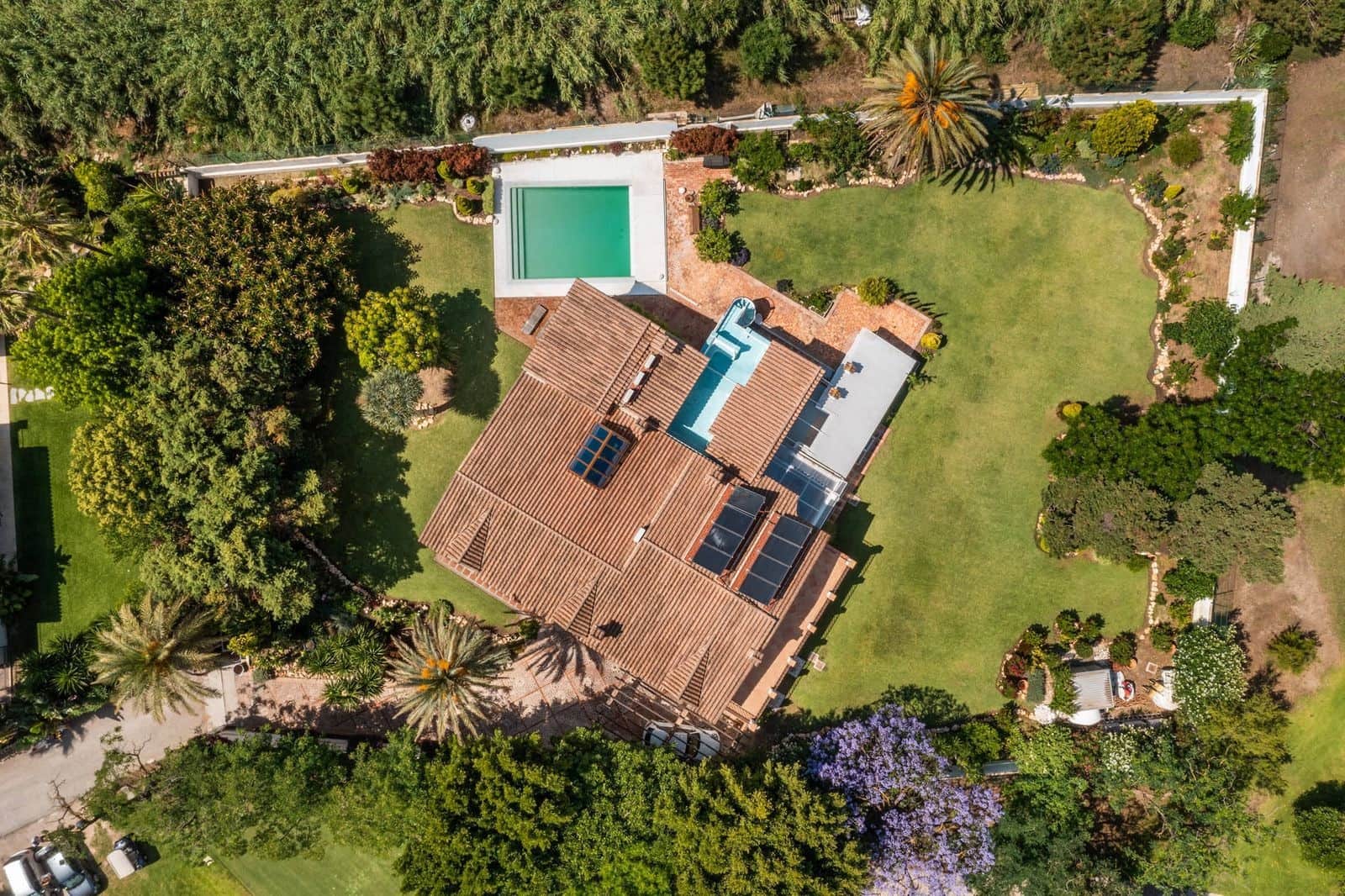 4 slaapkamer Villa te koop in Guadalmina met zwembad garage - € 3.800.000 (Ref: 9942046)