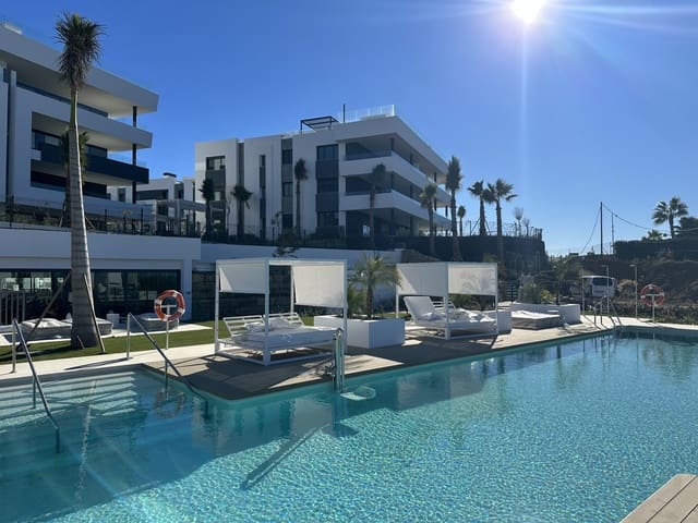 3 sypialnia Apartament na sprzedaż w Marbella z basenem garażem - 1 550 000 € (Ref: 9943941)
