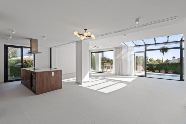 4 chambre Villa/Maison à vendre à Marbella avec piscine garage - 2 290 000 € (Ref: 9949466)