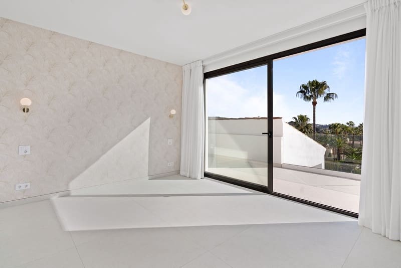 4 quarto Moradia para venda em Marbella com piscina garagem - 2 290 000 € (Ref: 9949466)