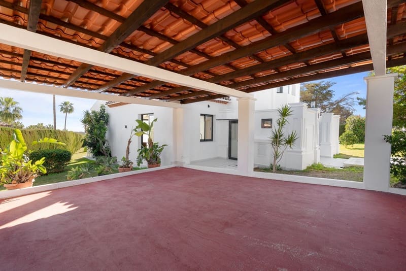 4 quarto Moradia para venda em Marbella com piscina garagem - 2 290 000 € (Ref: 9949466)