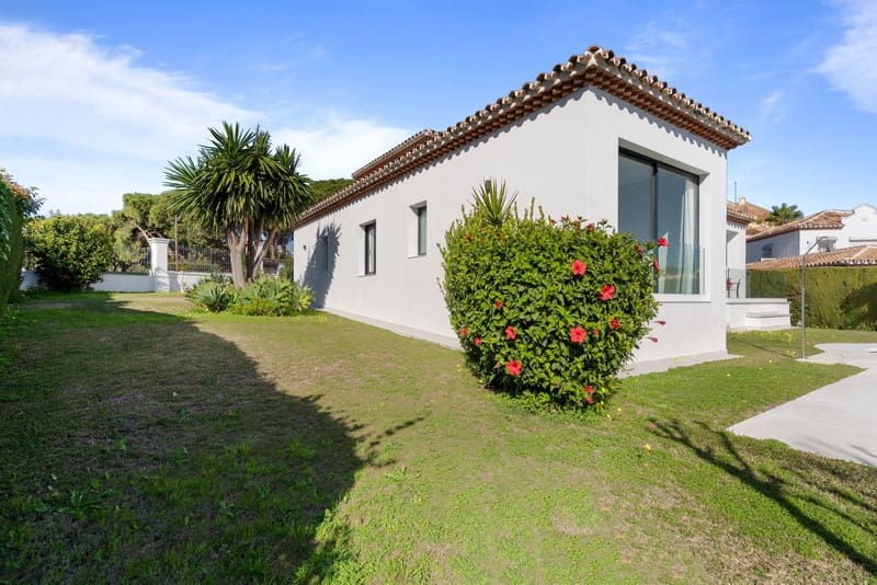 4 quarto Moradia para venda em Marbella com piscina garagem - 2 290 000 € (Ref: 9949466)