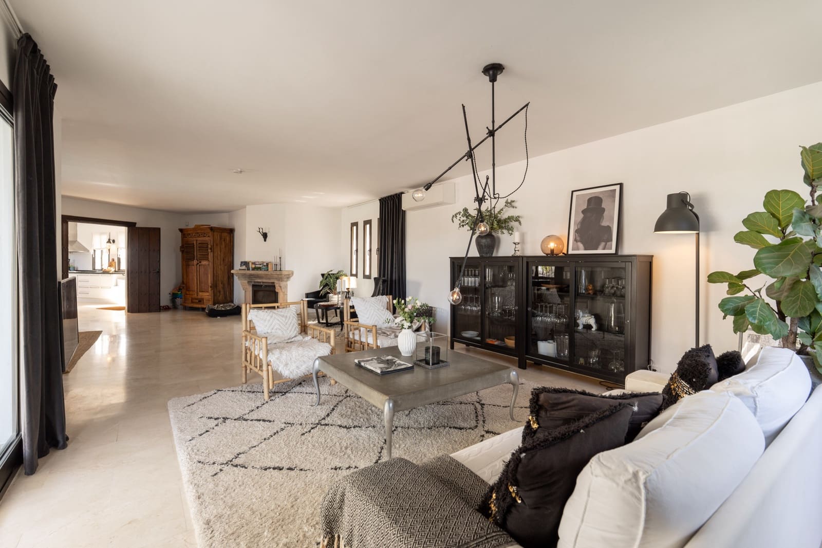 6 bedroom Villa for sale in Mijas Costa with pool garage - € 1,895,000 (Ref: 9953961)