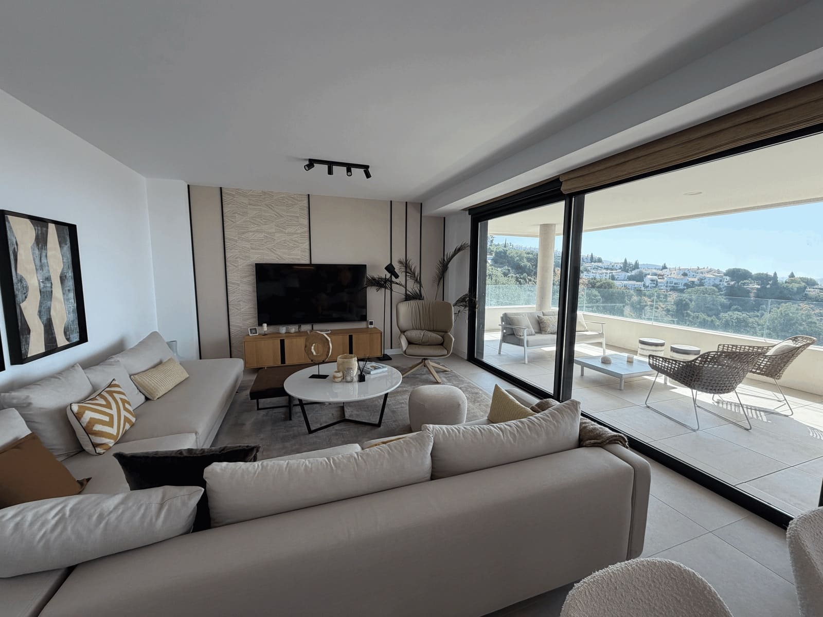 3 bedroom Apartment for sale in Marbella with pool garage - € 844,000 (Ref: 9955708)