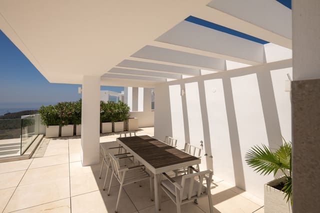 3 quarto Penthouse para venda em Ojen com piscina garagem - 1 775 000 € (Ref: 9957655)