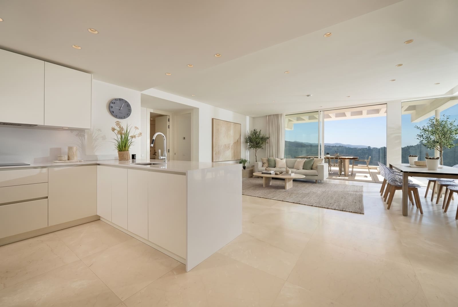 3 quarto Penthouse para venda em Ojen com piscina garagem - 1 775 000 € (Ref: 9957655)