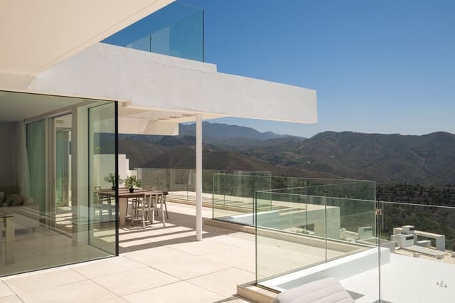 3 quarto Penthouse para venda em Ojen com piscina garagem - 1 775 000 € (Ref: 9957655)