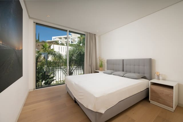 3 quarto Penthouse para venda em Ojen com piscina garagem - 1 775 000 € (Ref: 9957655)