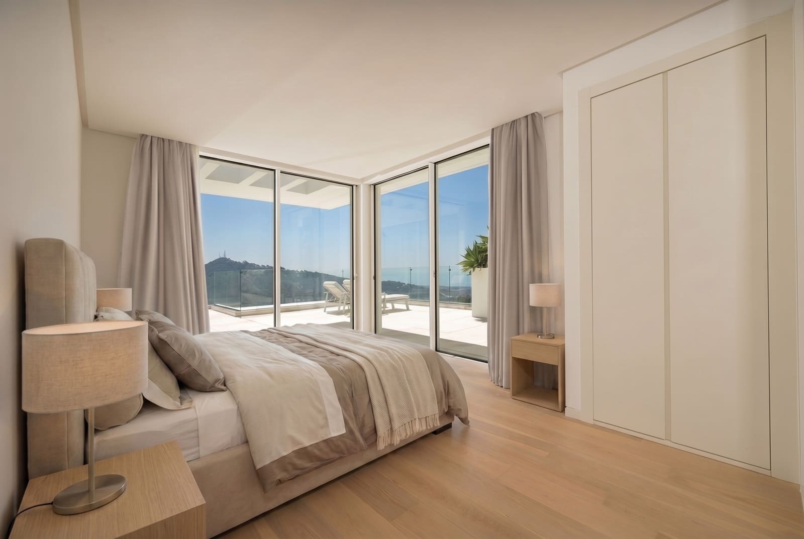 3 quarto Penthouse para venda em Ojen com piscina garagem - 1 775 000 € (Ref: 9957655)