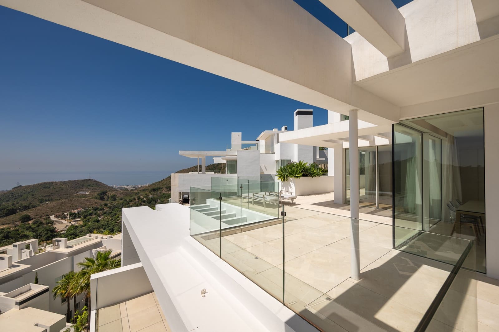 3 quarto Penthouse para venda em Ojen com piscina garagem - 1 775 000 € (Ref: 9957655)