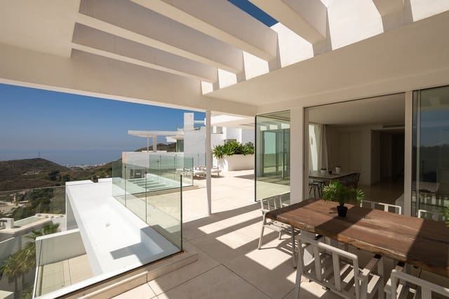 3 quarto Penthouse para venda em Ojen com piscina garagem - 1 775 000 € (Ref: 9957655)